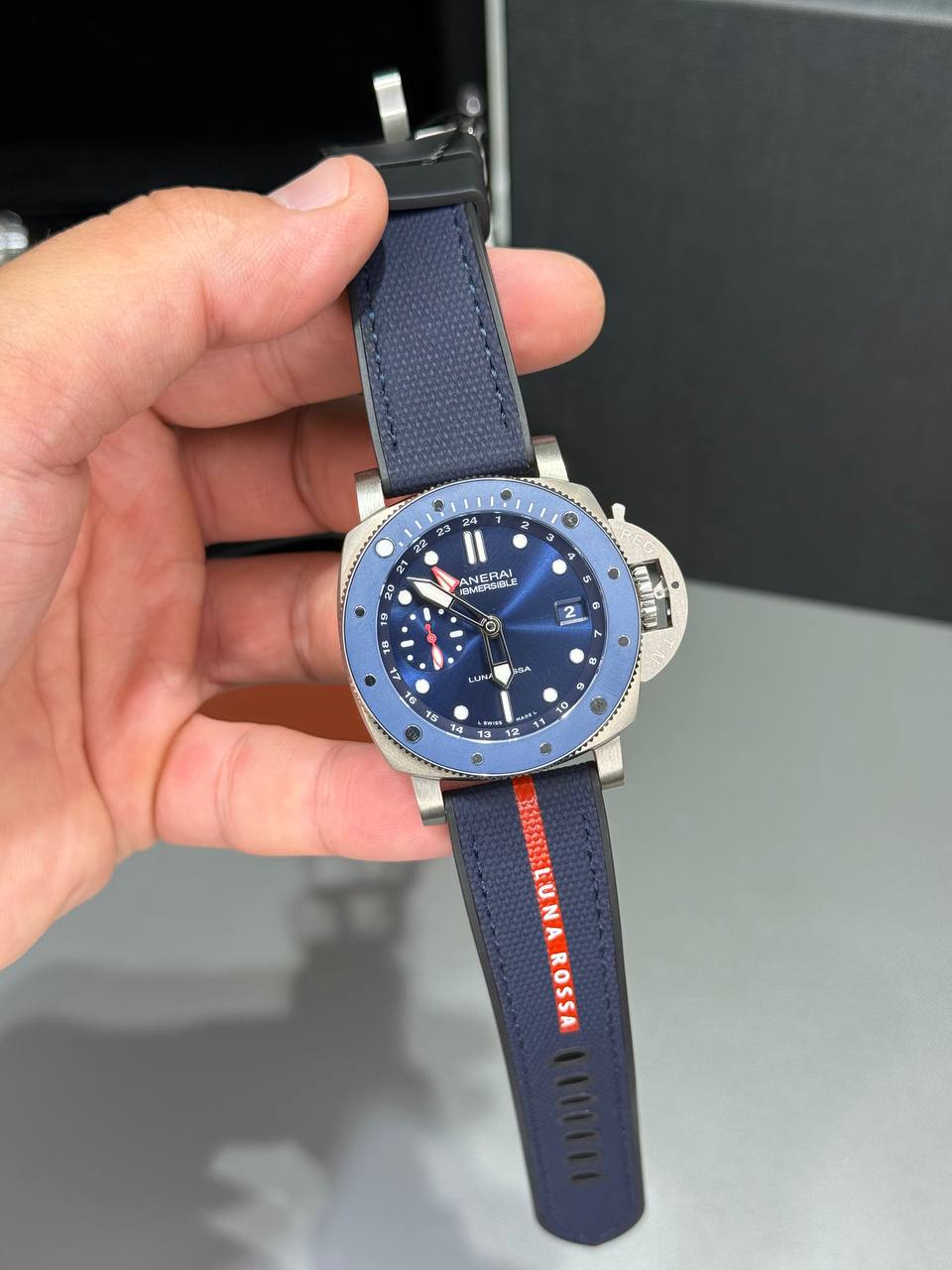 Panerai Submersible GMT Luna Rossa