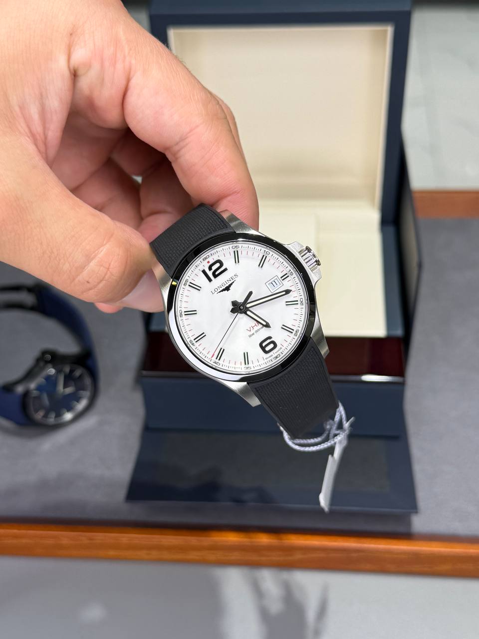 Longines Conquest V.H.P.