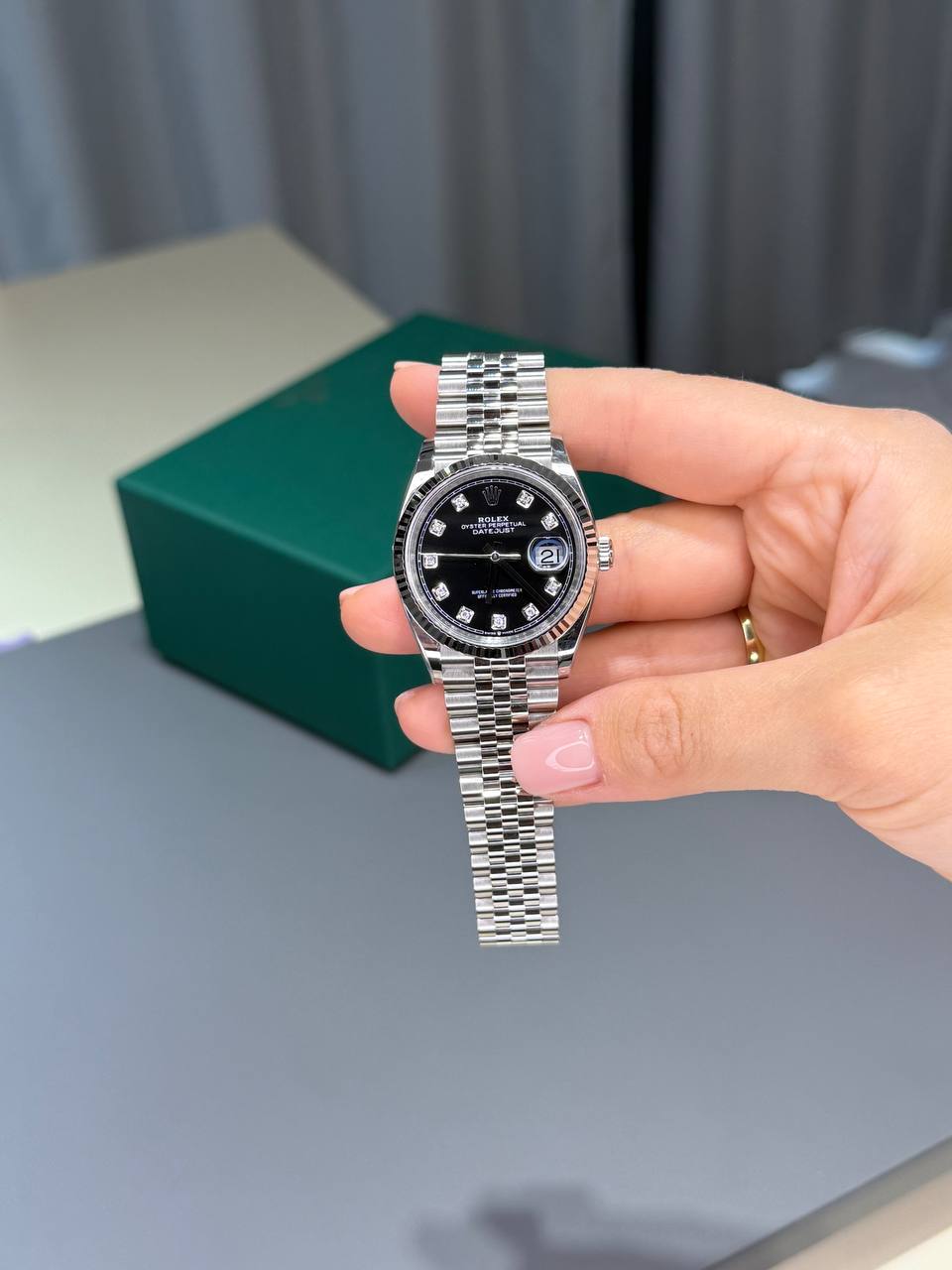 Rolex Datejust (женская модель)