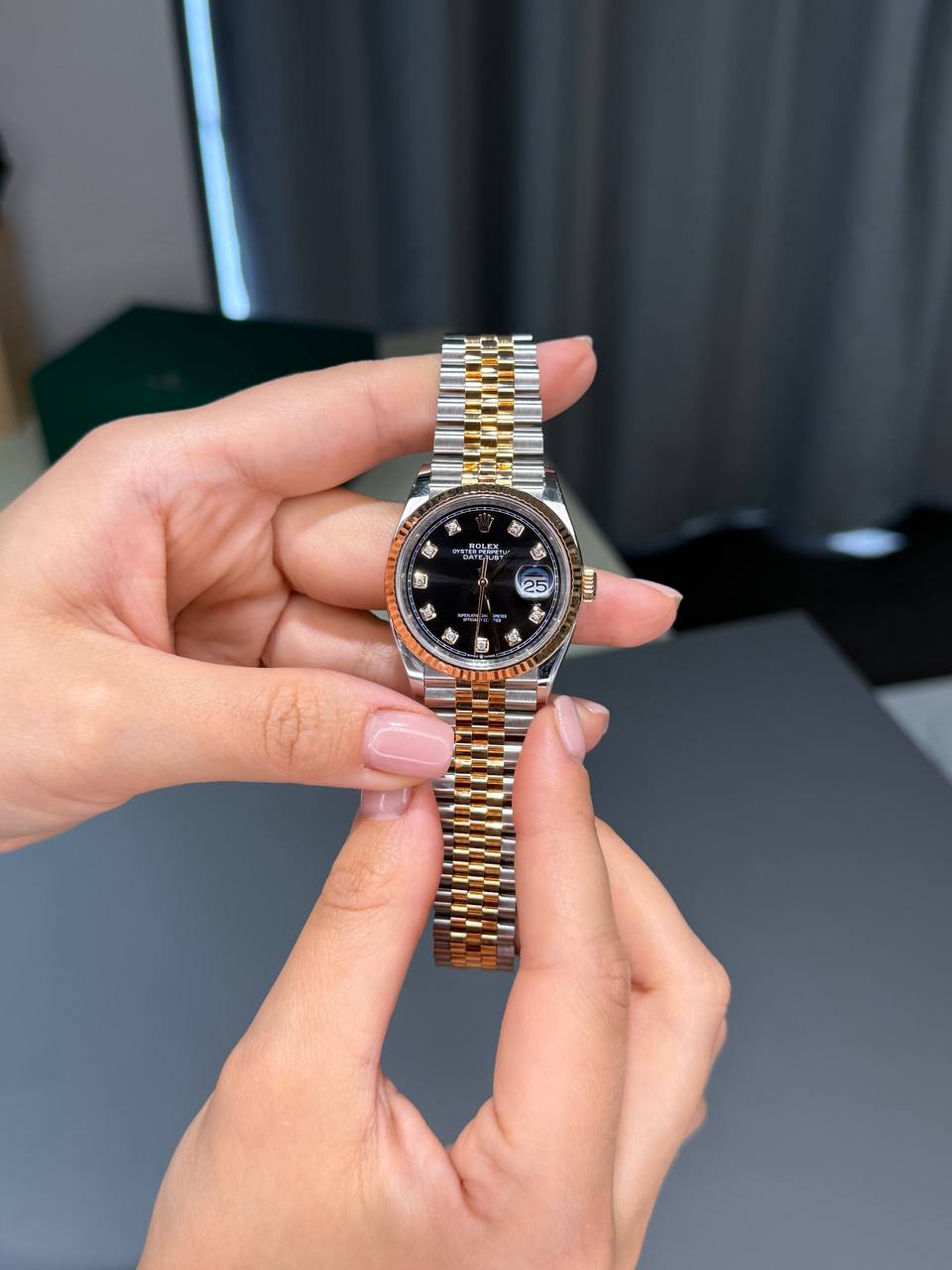 Rolex Datejust (женская модель)