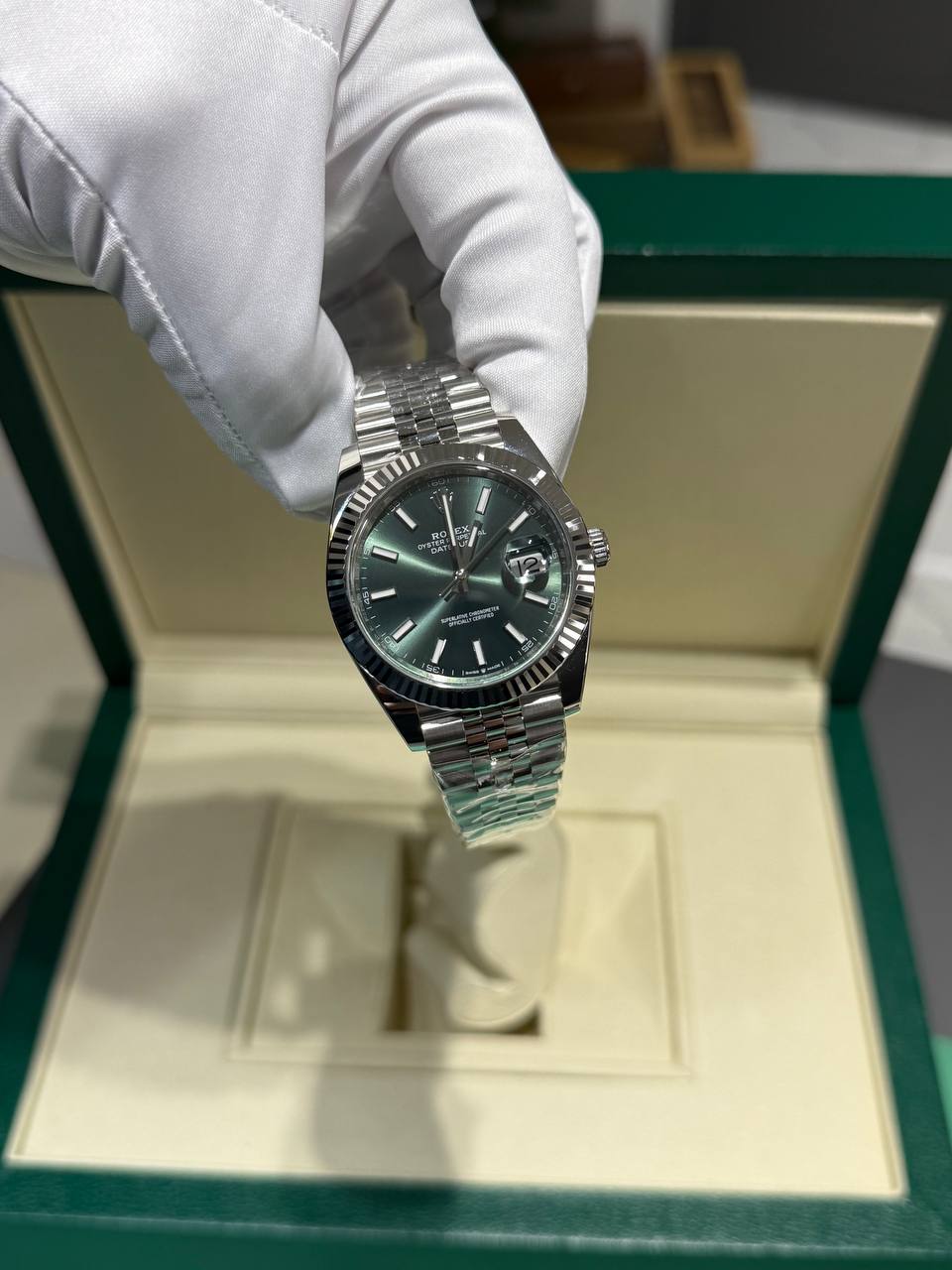 Rolex Datejust fluted bezel 18K white gold