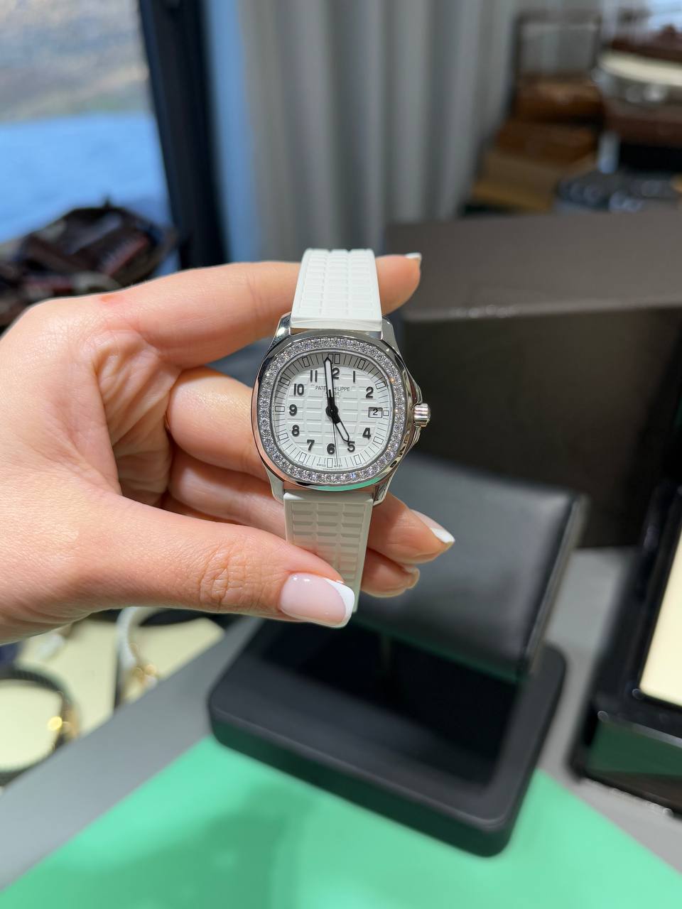 Patek Philippe Aquanaut (женская модель)