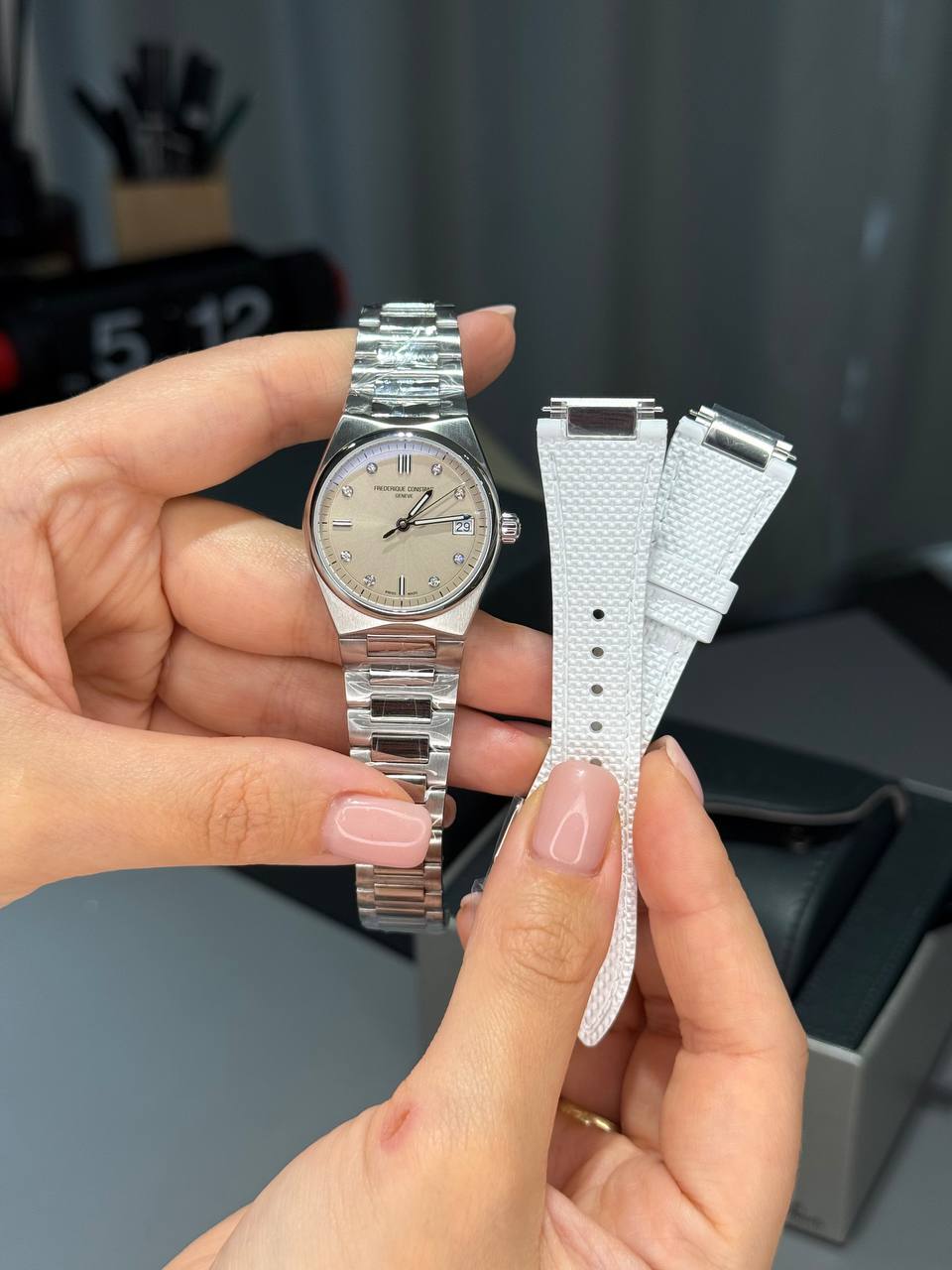 Frederique Constant (женская модель)