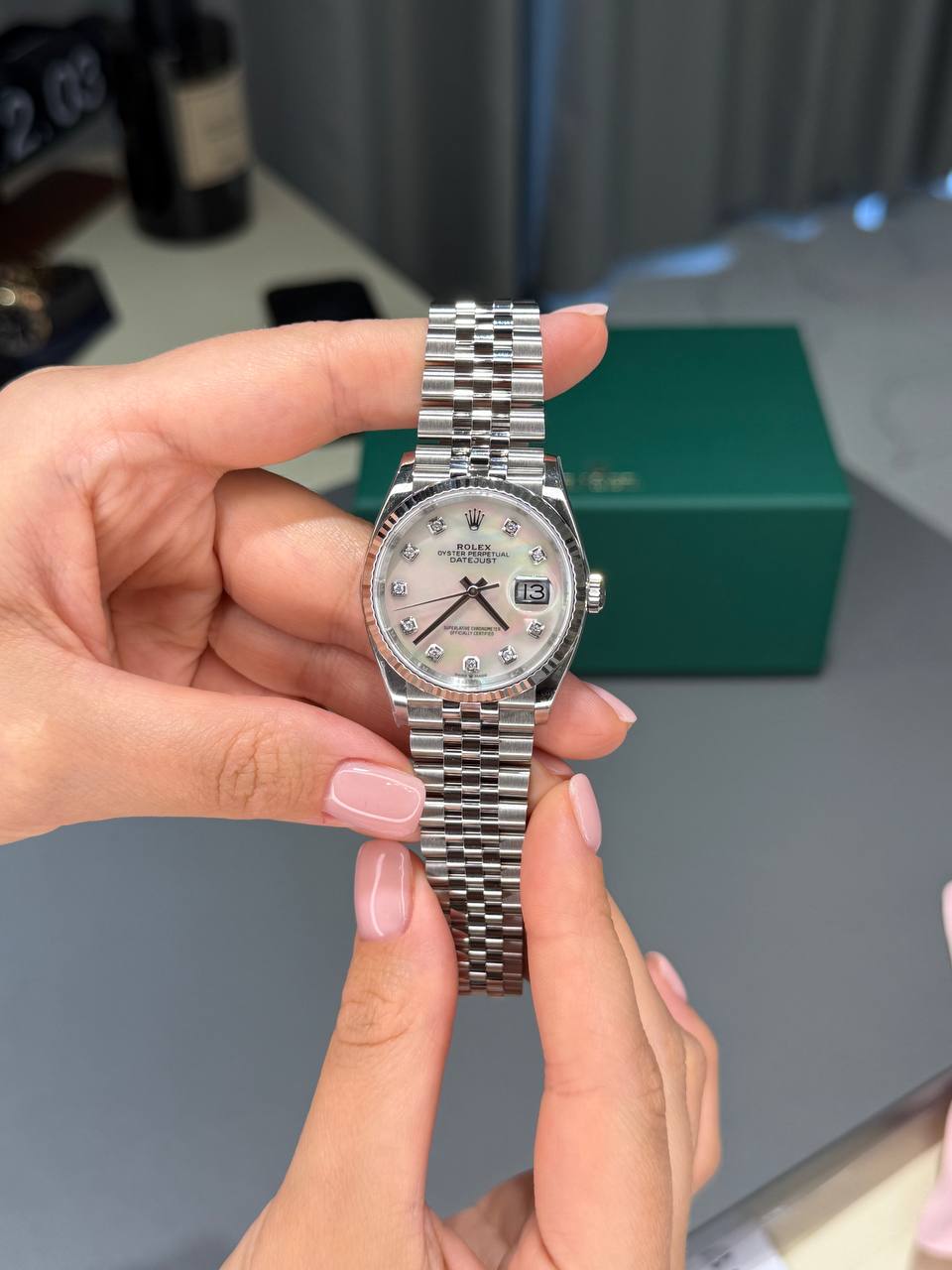 Rolex Datejust (женская модель)