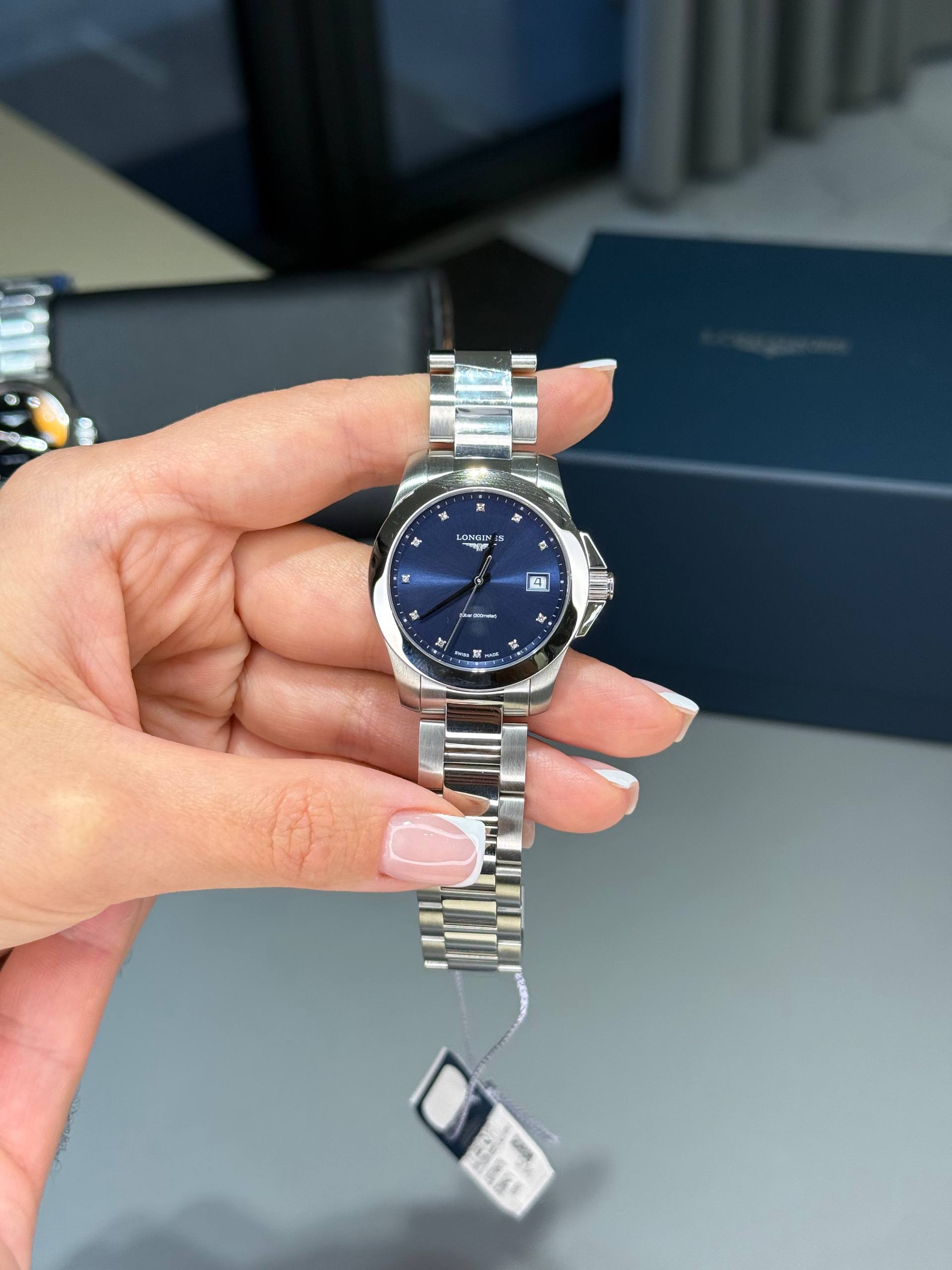 Longines Conquest (женская модель)