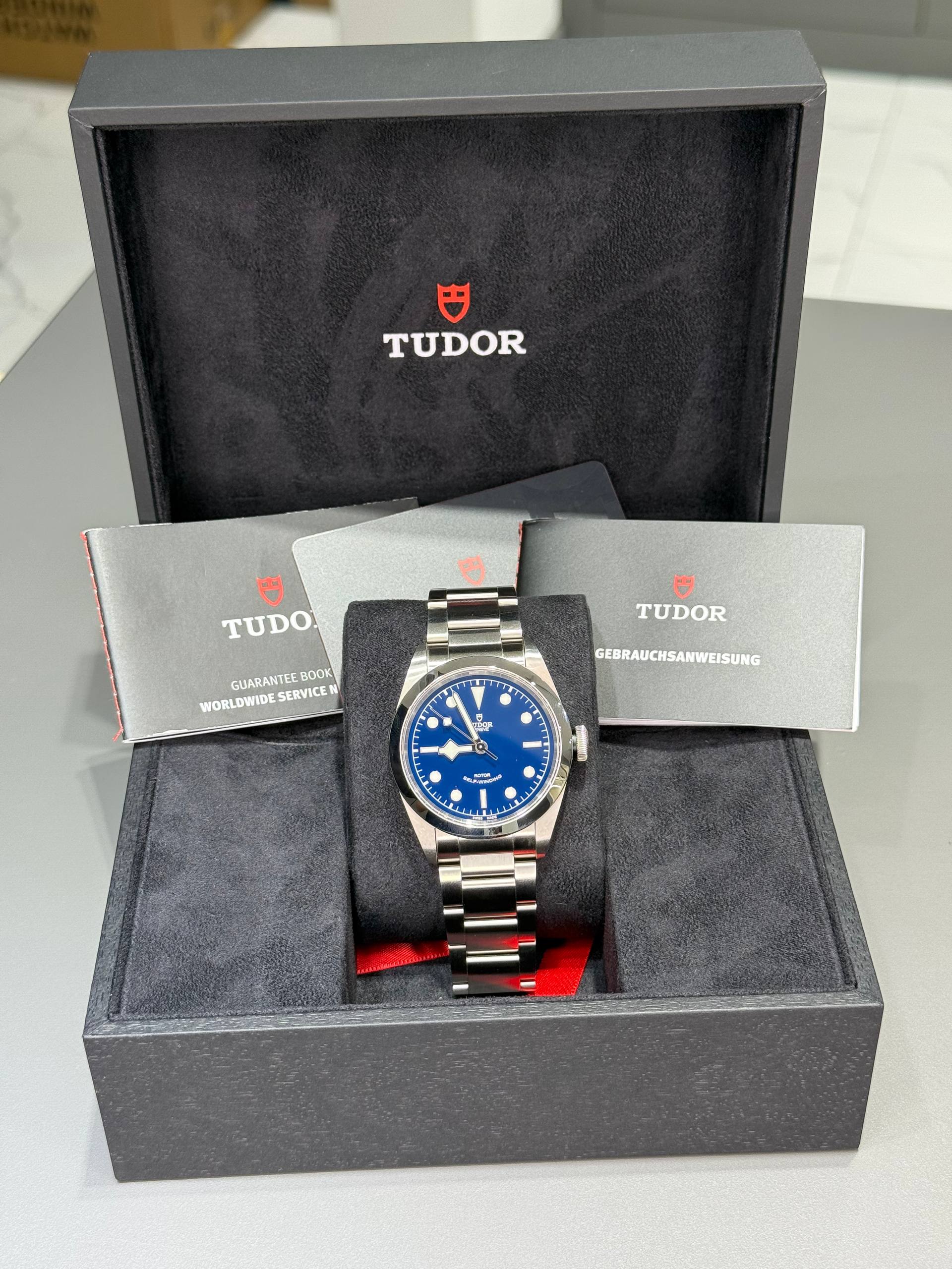 Tudor Black Bay Chronometer — изображение 2