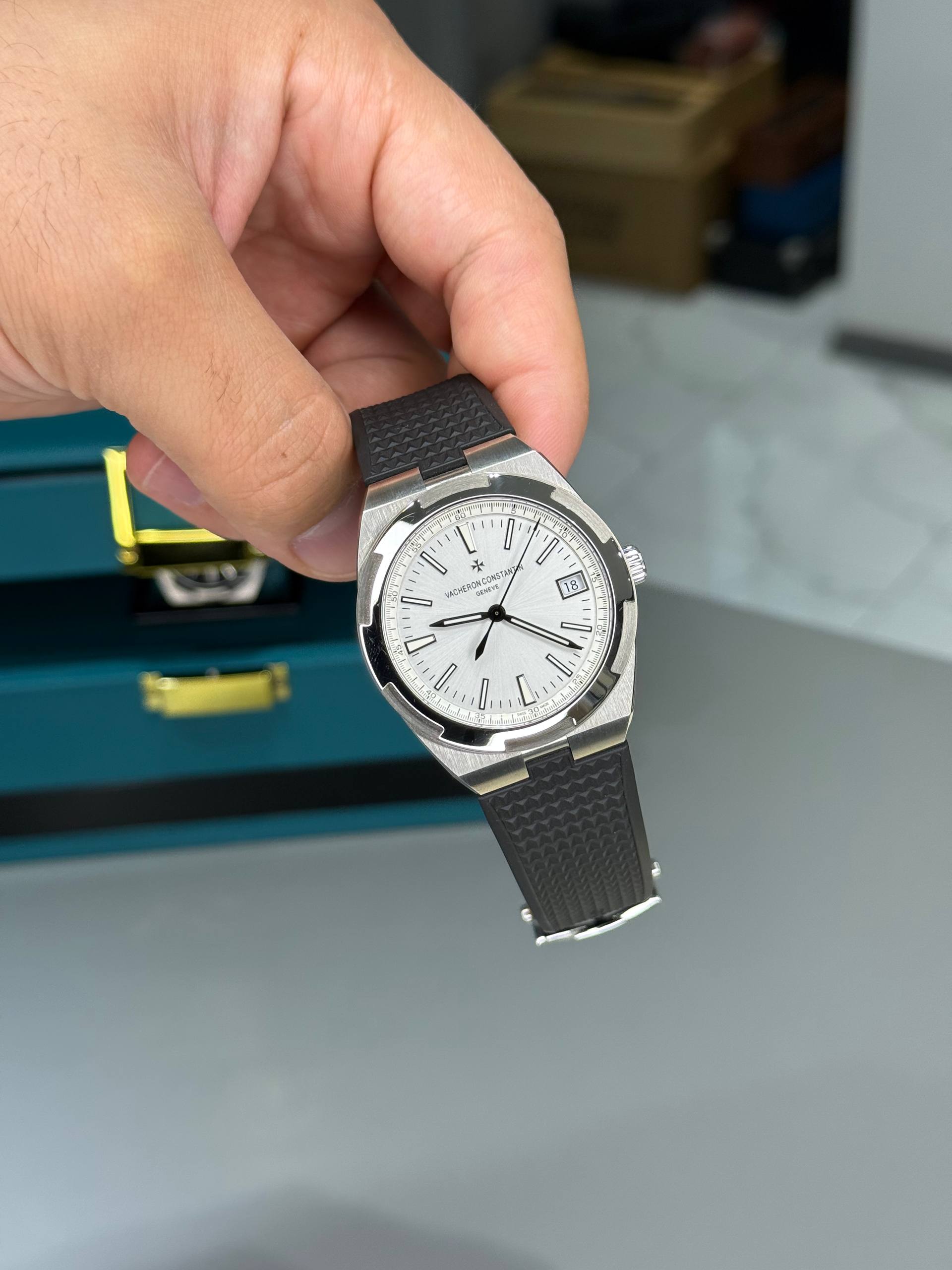 Vacheron Constantin Overseas