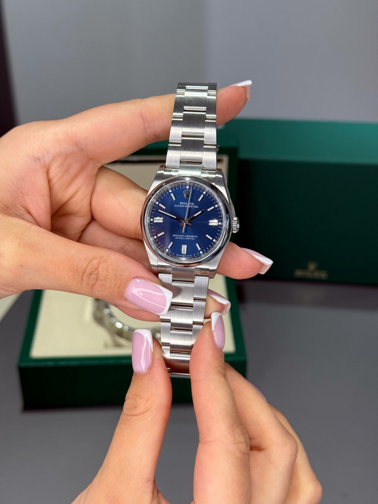 Rolex Oyster Perpetual Dial (женская модель)