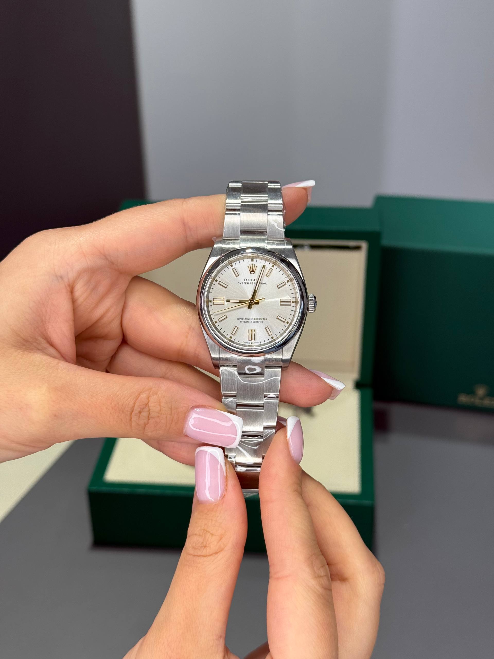 Rolex Oyster Perpetual Dial (женская модель)