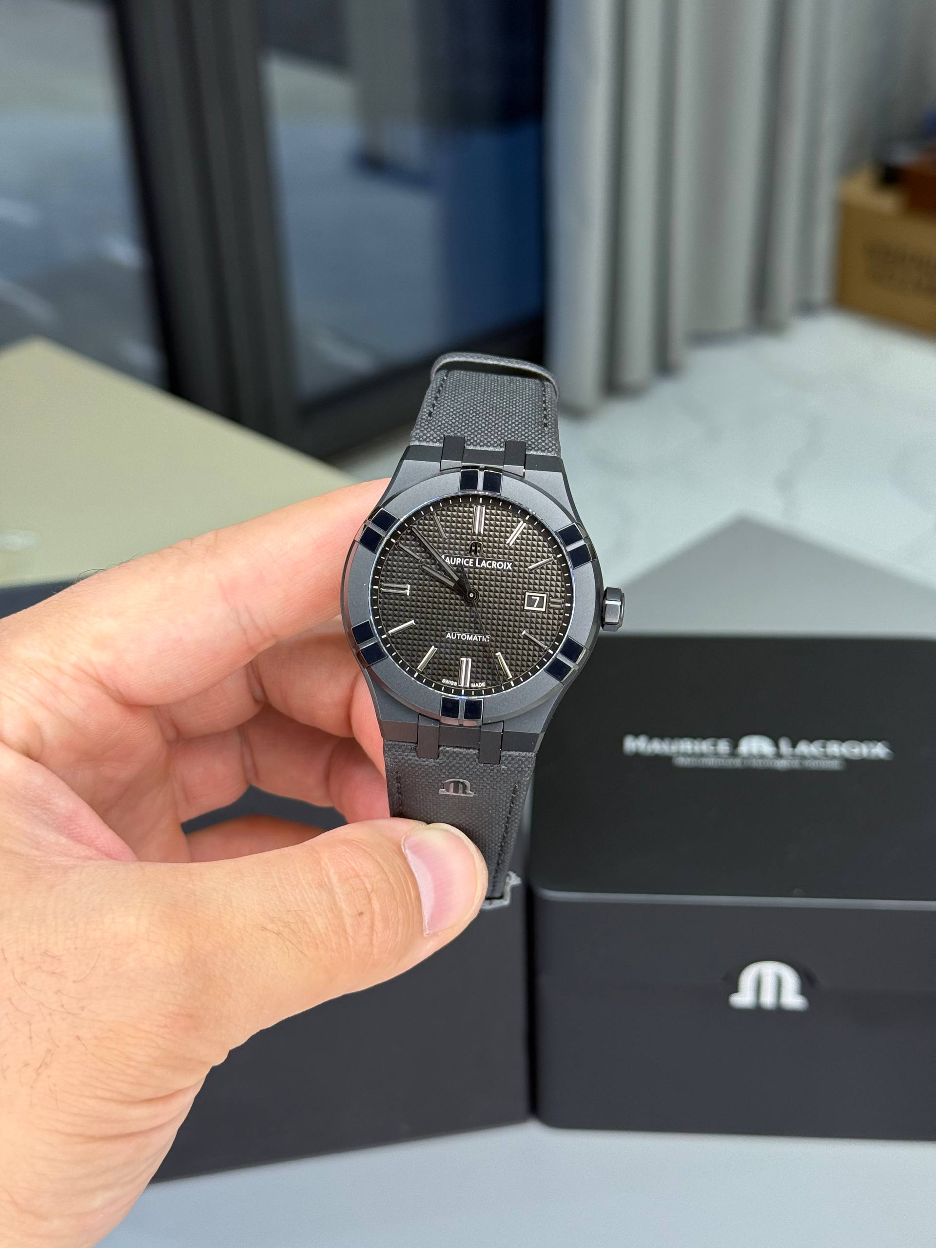 Maurice Lacroix Aikon Black