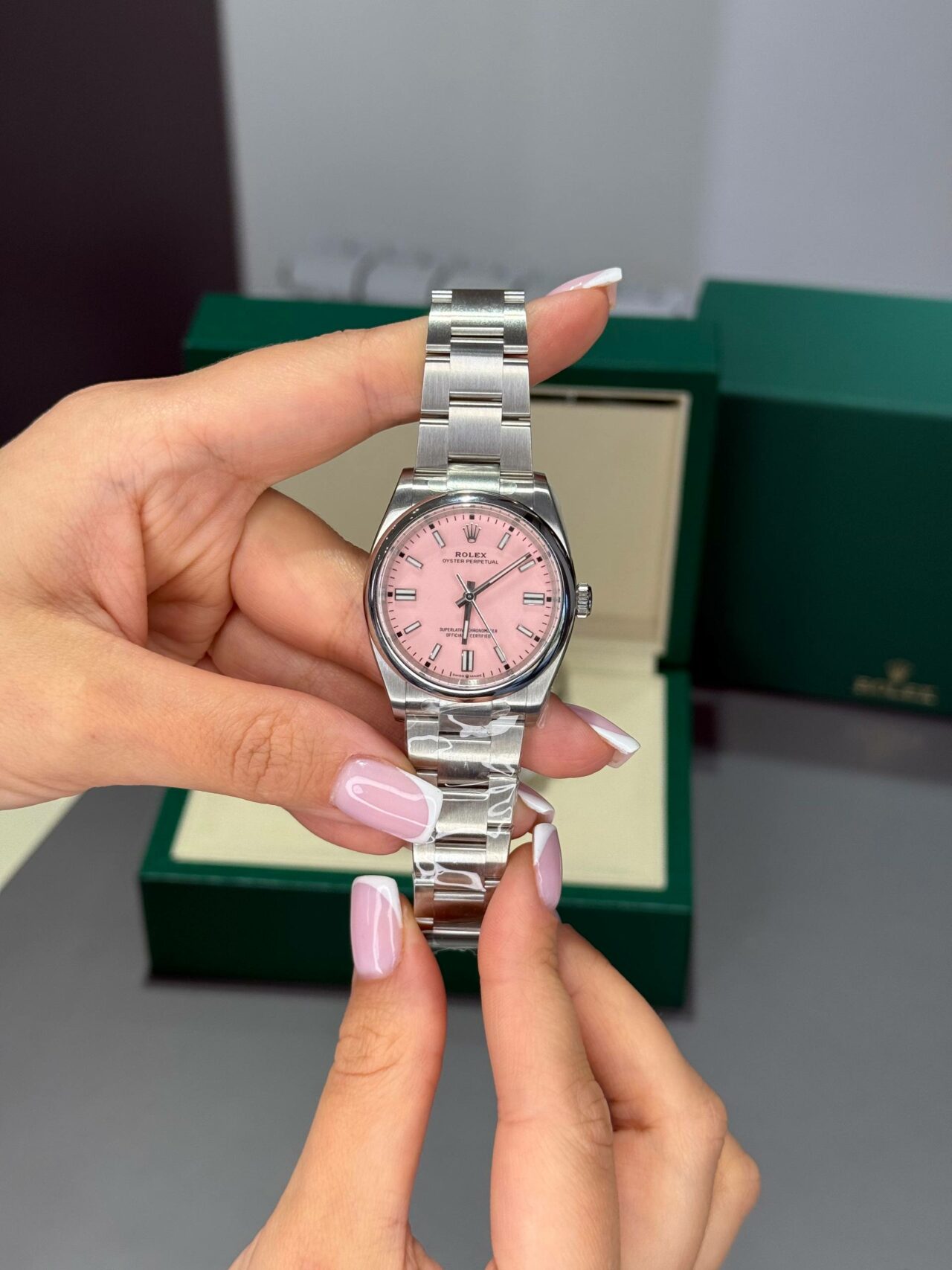 Rolex Oyster Perpetual Dial (женская модель)