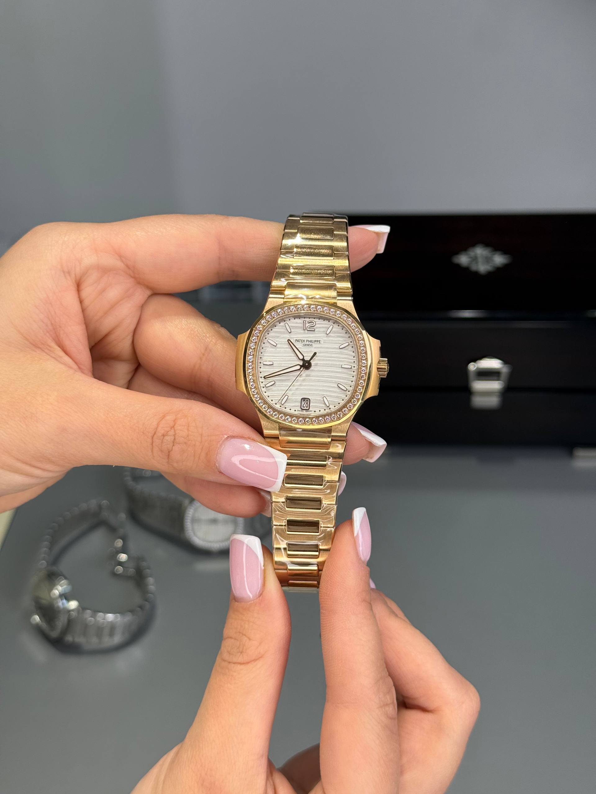 Patek Philippe Nautilus (женская модель)