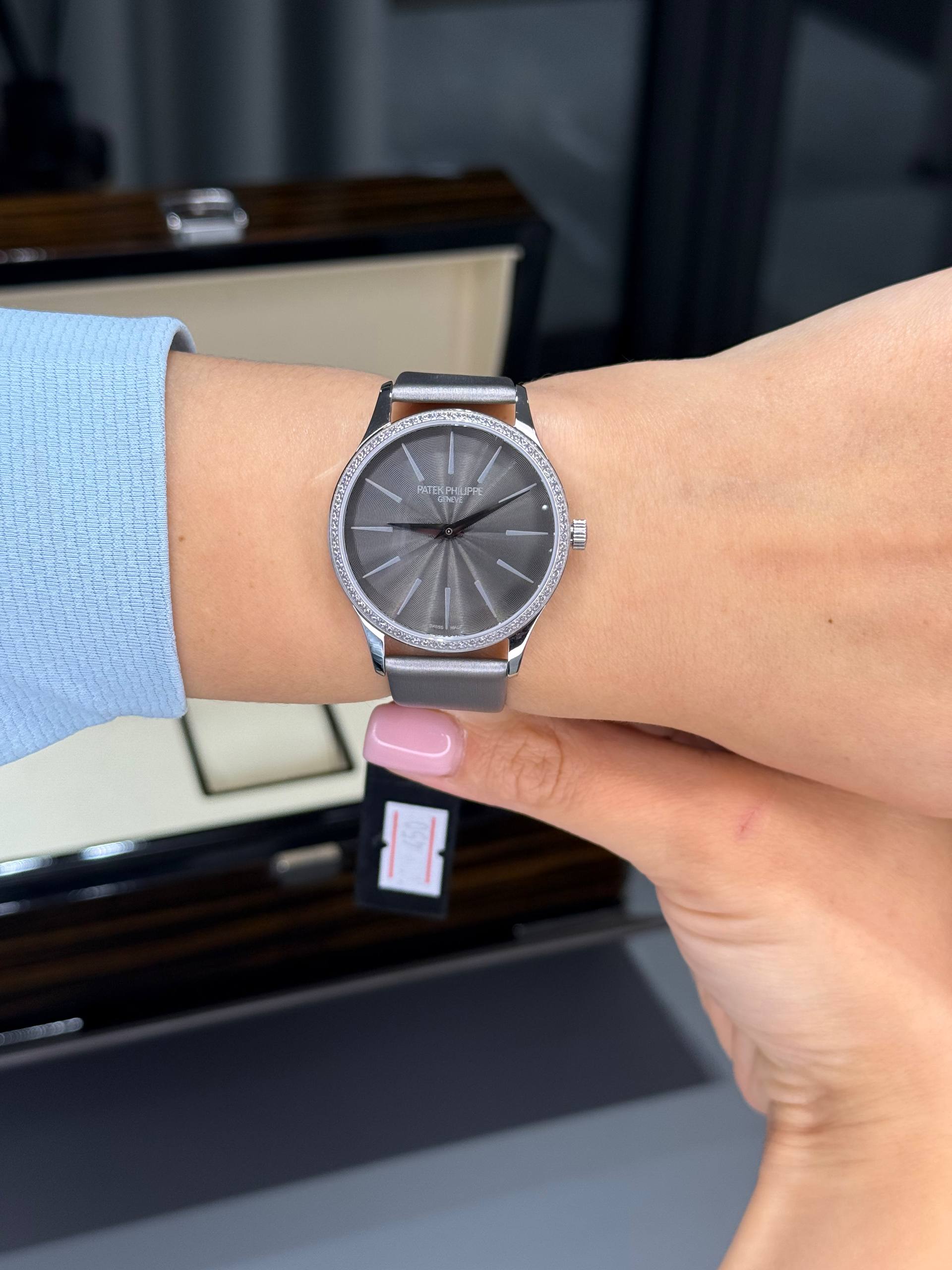 Patek Philippe Calatrava (женская модель)