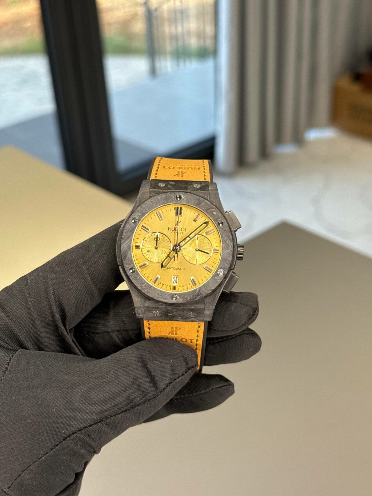 Hublot Chronograph Quartz Carbon