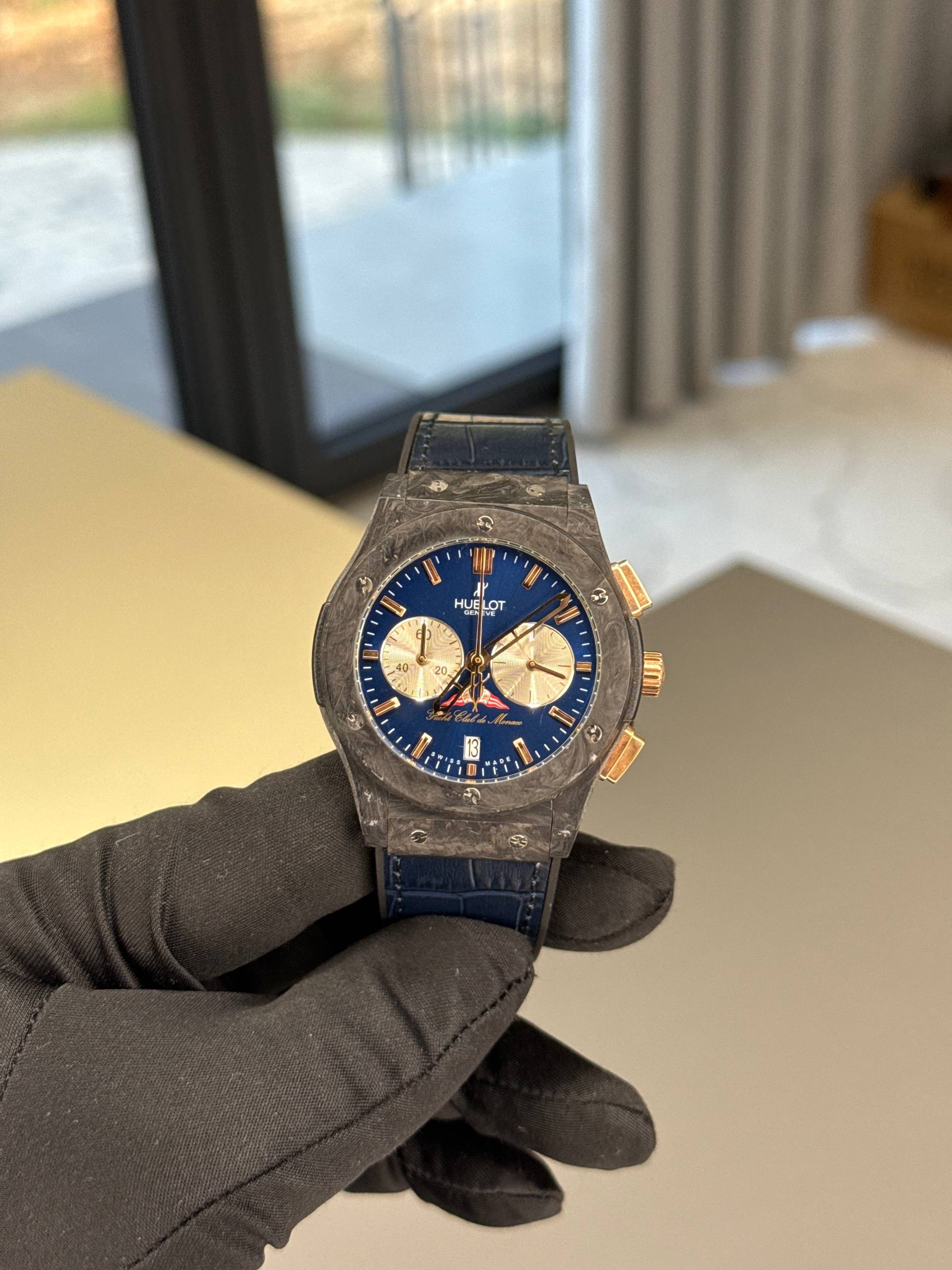 Hublot Chronograph Quartz Carbon