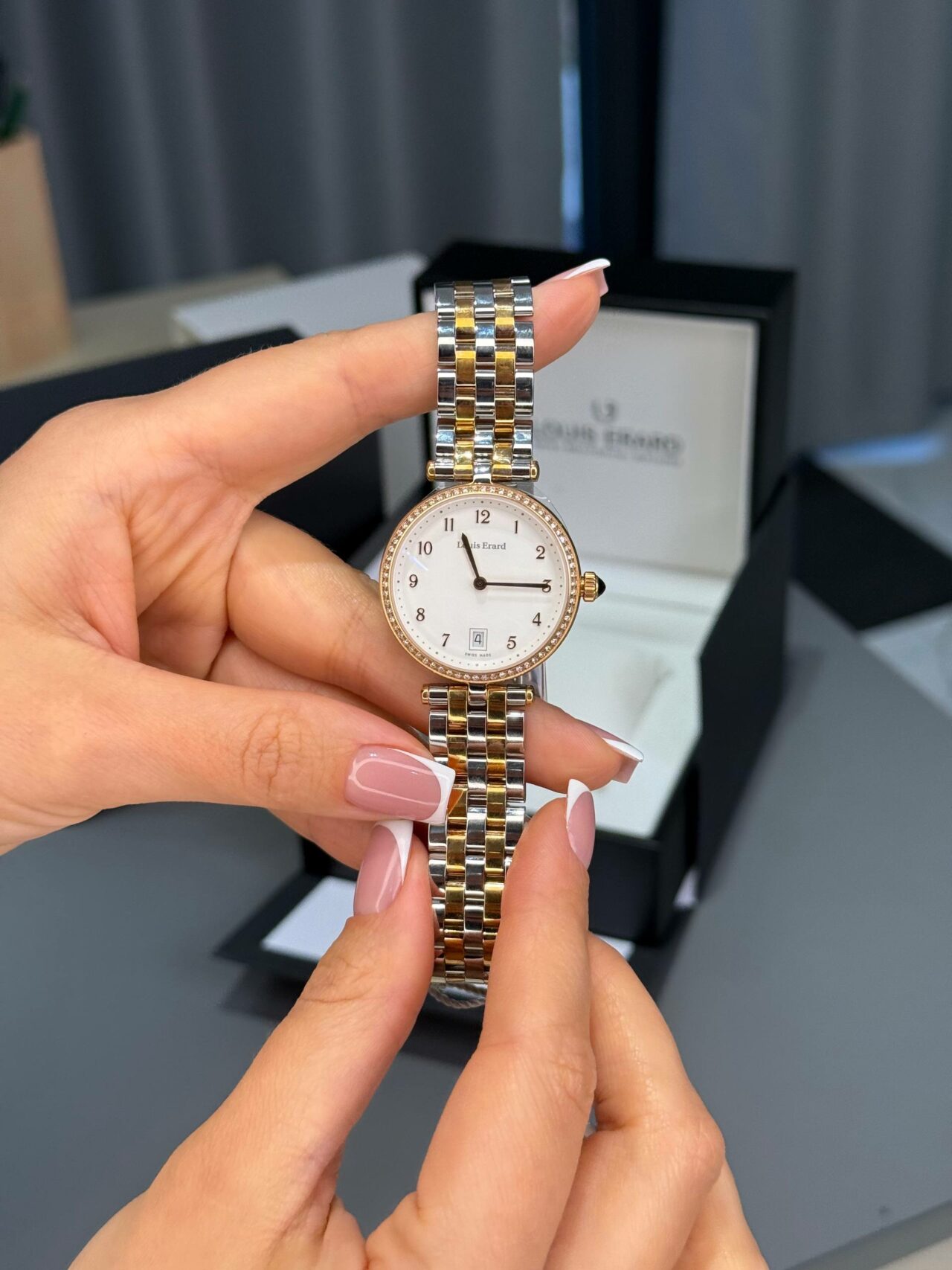 Louis Erard (женская модель)