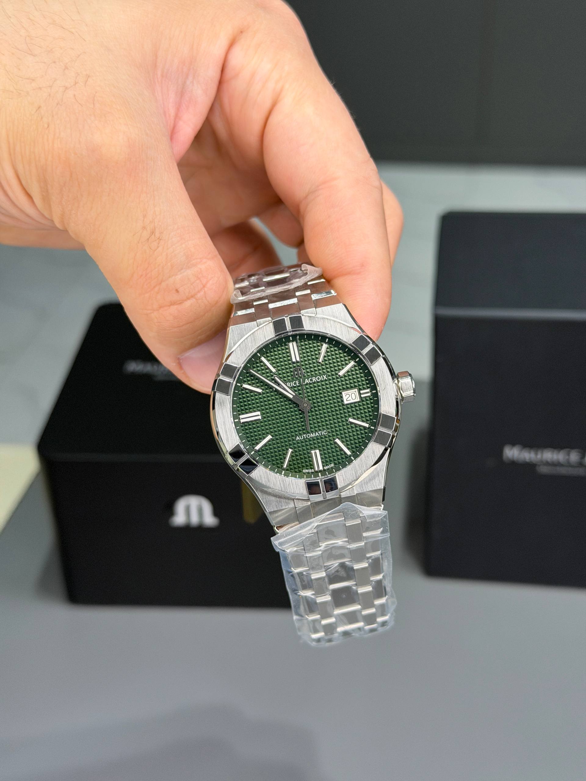 Maurice Lacroix Aikon Green Dial